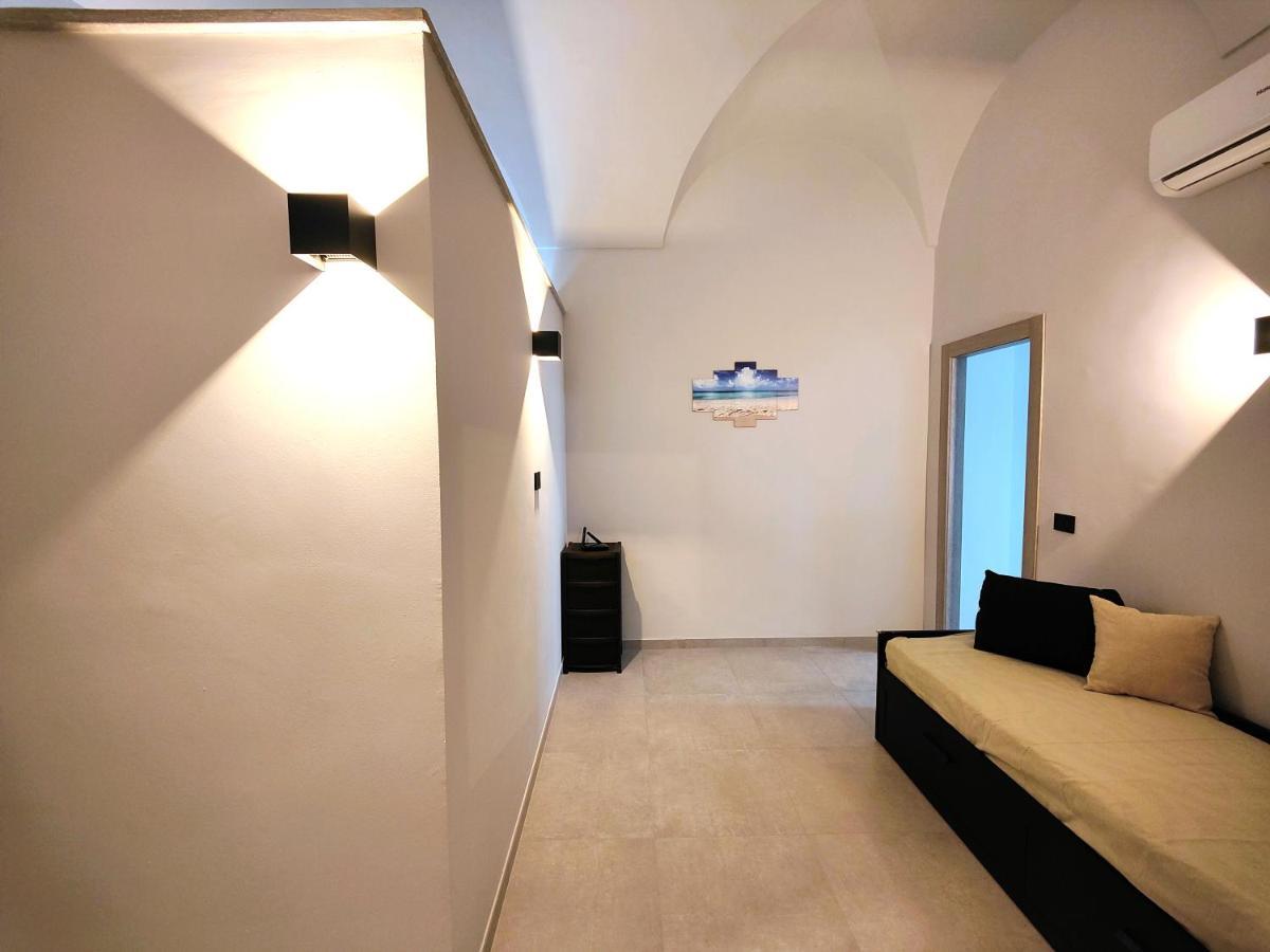 Hostdomus - Garibaldi Suite Loano Exteriér fotografie