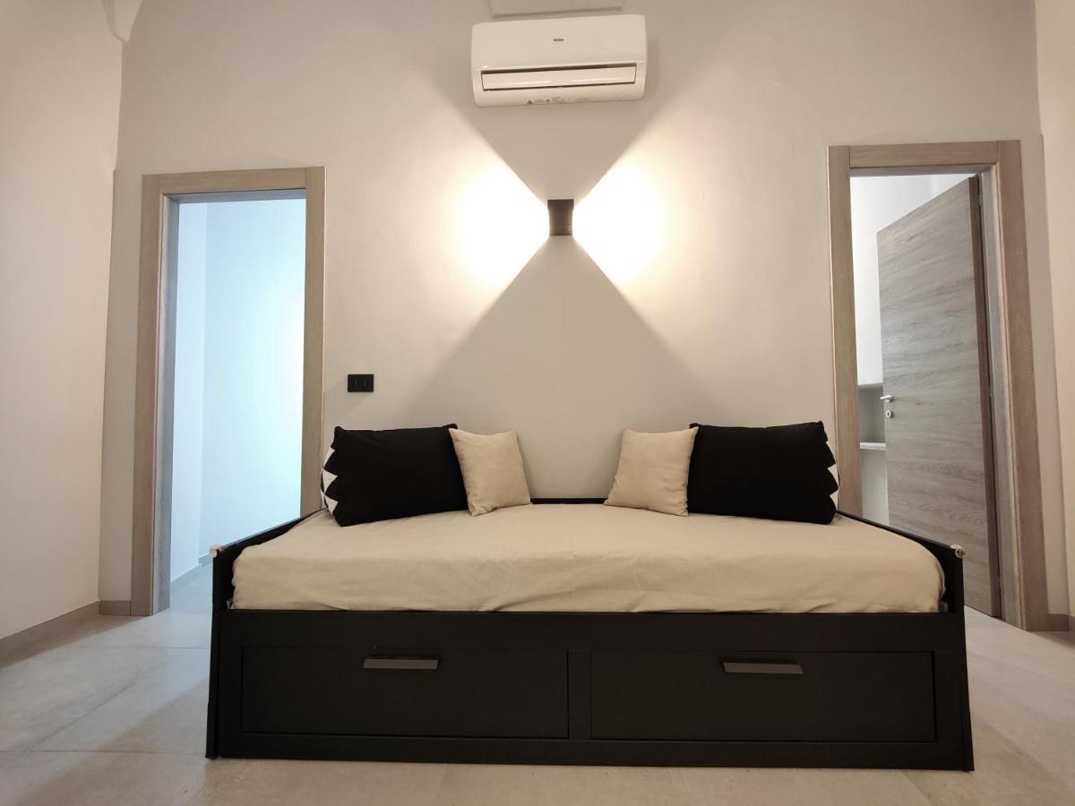 Hostdomus - Garibaldi Suite Loano Exteriér fotografie