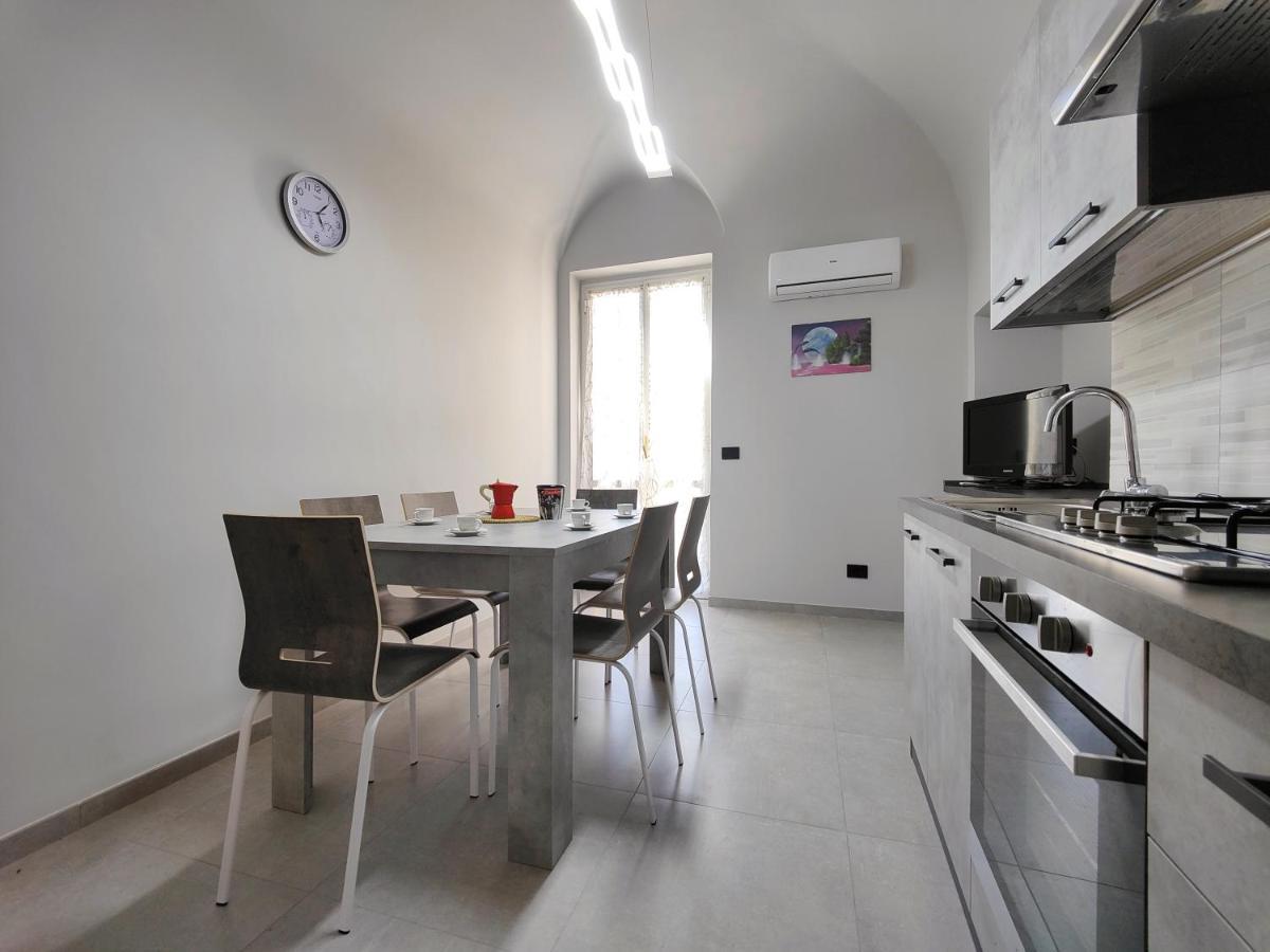 Hostdomus - Garibaldi Suite Loano Exteriér fotografie