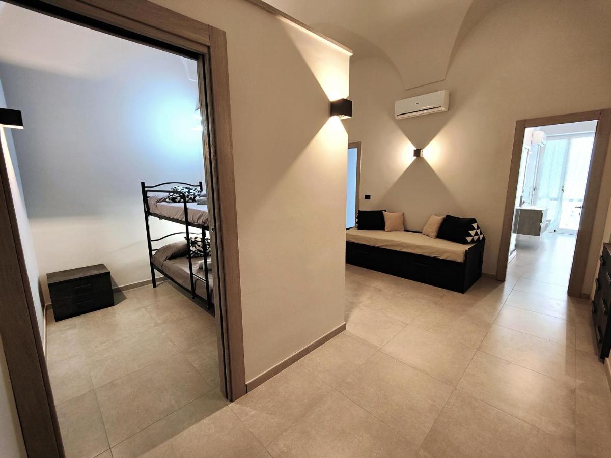 Hostdomus - Garibaldi Suite Loano Exteriér fotografie